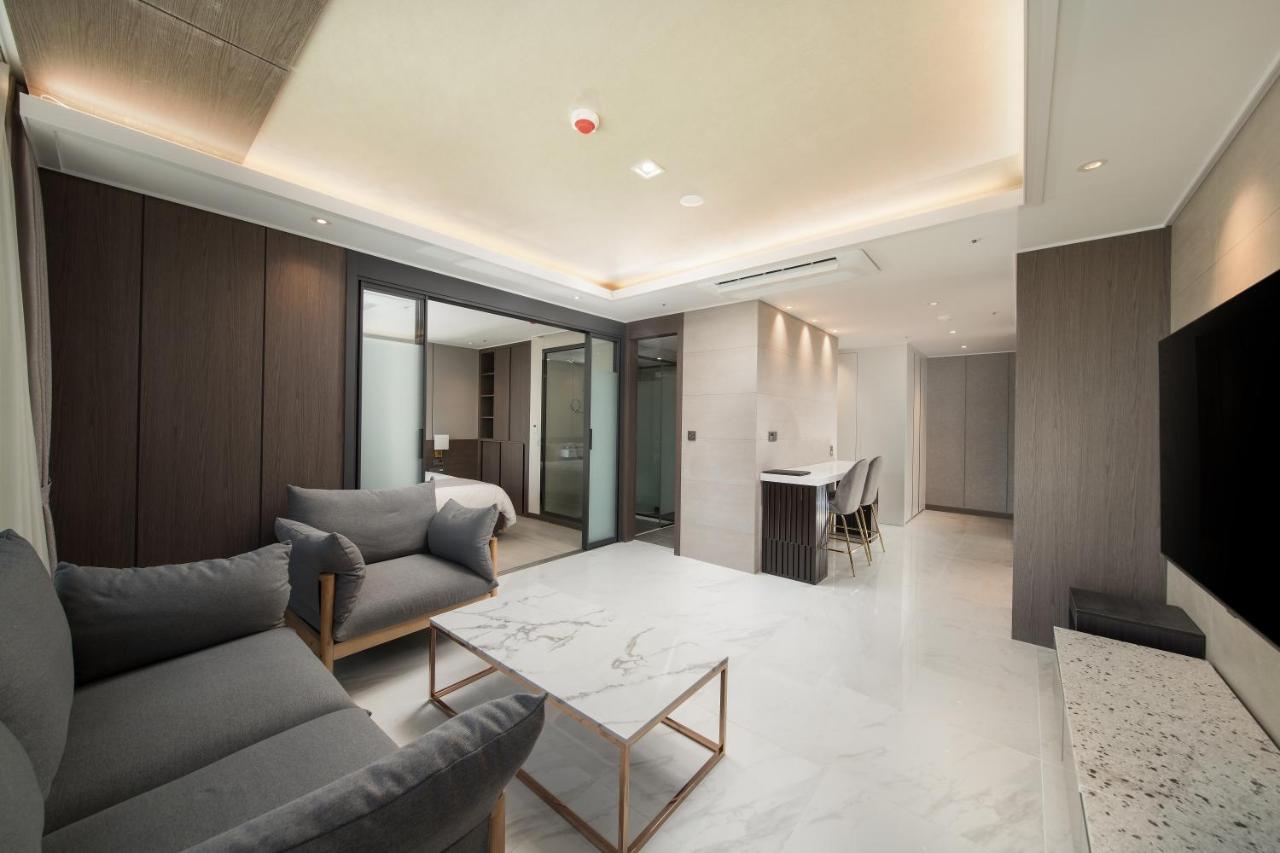 Utop Boutique Hotel&Residence Gwangju Metropolitan City Dış mekan fotoğraf