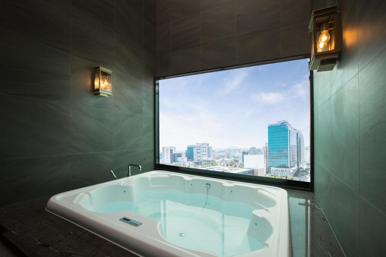 Utop Boutique Hotel&Residence Gwangju Metropolitan City Dış mekan fotoğraf